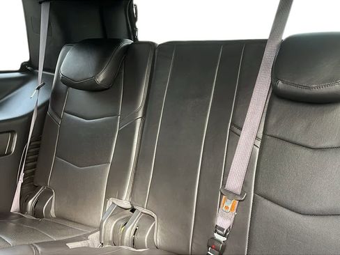 Used 2016 Cadillac Escalade Platinum image 23