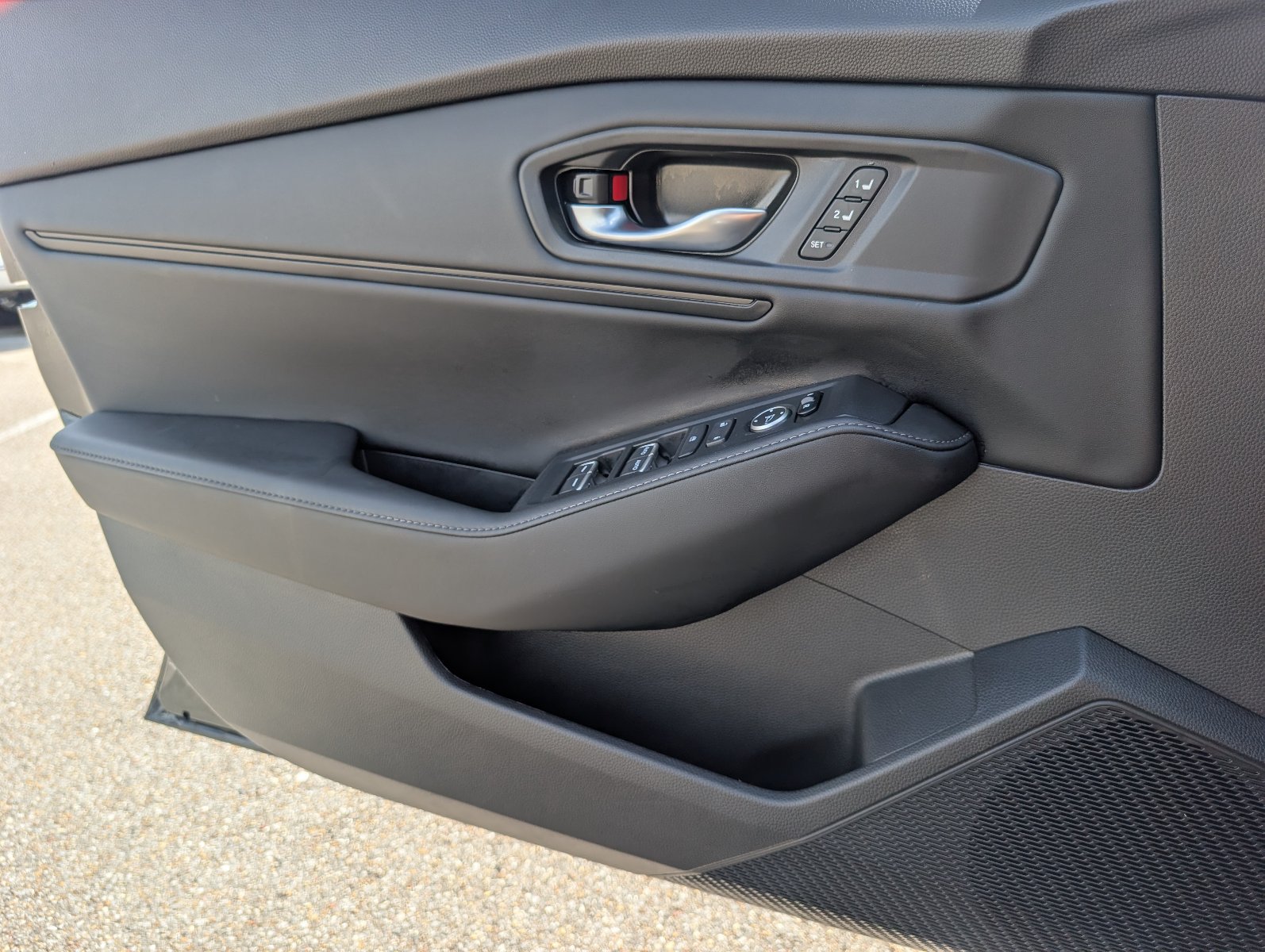 Used 2025 Honda Accord Sport image 16