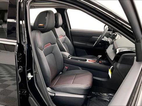 New 2026 Nissan Kicks SR w/ SR Premium Package AWD/4WD image 36