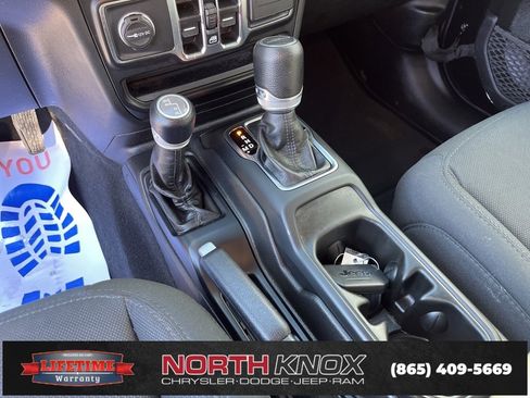 Used 2021 Jeep Gladiator Sport image 11