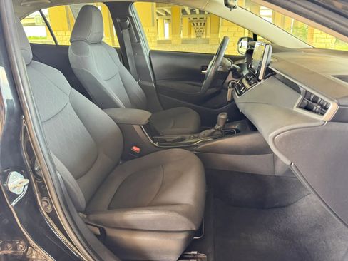 Used 2020 Toyota Corolla LE FWD image 24