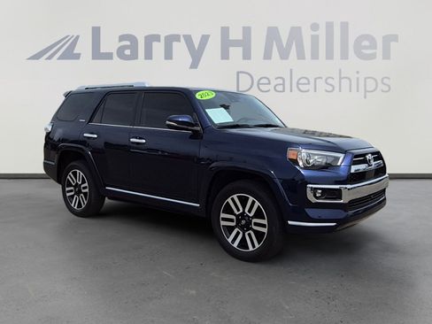 Used 2023 Toyota 4Runner Limited AWD/4WD image 7