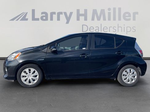 Used 2014 Toyota Prius C Two image 2