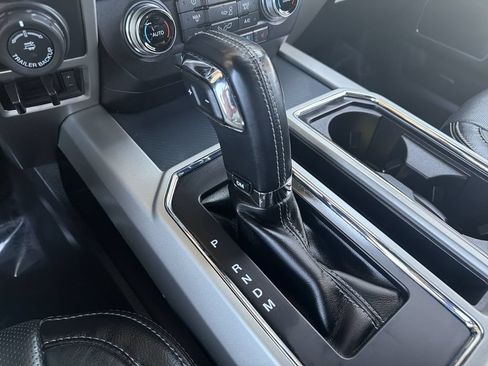 Used 2018 Ford F150 Lariat w/ Equipment Group 502A Luxury AWD/4WD image 17