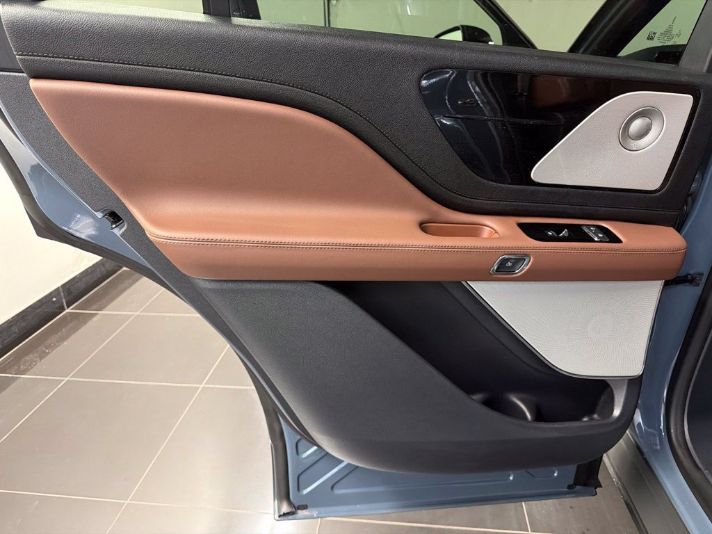 New 2027 Lincoln Aviator Reserve AWD/4WD image 38