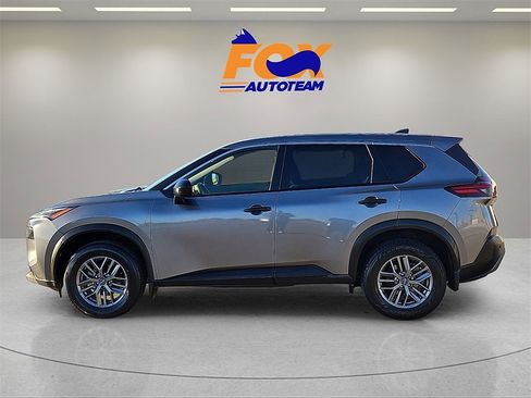 Used 2023 Nissan Rogue S image 2