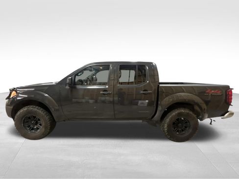 Used 2013 Nissan Frontier SV AWD/4WD image 8