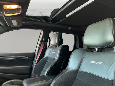 Used 2018 Jeep Grand Cherokee SRT w/ Trailer Tow Group IV image 9