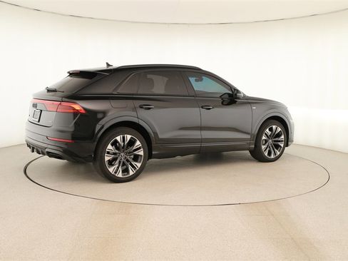 Used 2025 Audi Q8 Prestige w/ Prestige Package image 7