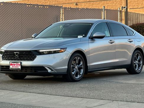 Used 2023 Honda Accord EX image 8