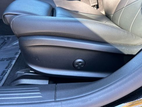 Used 2025 Mercedes-Benz CLA 250 4MATIC image 13