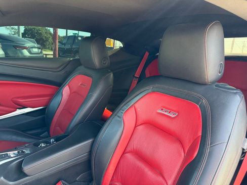 Used 2021 Chevrolet Camaro SS RWD image 12