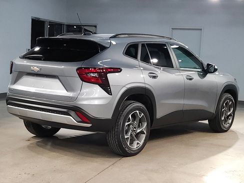 Used 2024 Chevrolet Trax LT image 7