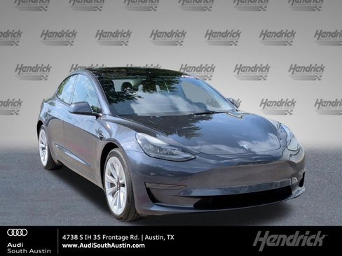 Used 2022 Tesla Model 3 Standard Range RWD image 1