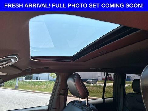 Used 2024 Jeep Grand Cherokee Altitude AWD/4WD image 13