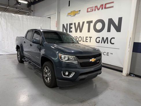 Used 2019 Chevrolet Colorado Z71 RWD image 2