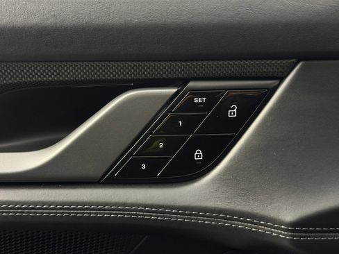 Used 2021 Porsche Taycan Turbo S image 18