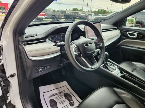 Used 2024 Jeep Compass Limited AWD/4WD image 20