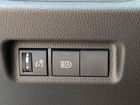 Used 2025 Toyota RAV4 LE AWD/4WD image 19