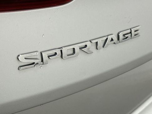 Used 2018 Kia Sportage LX w/ LX Popular Package image 26