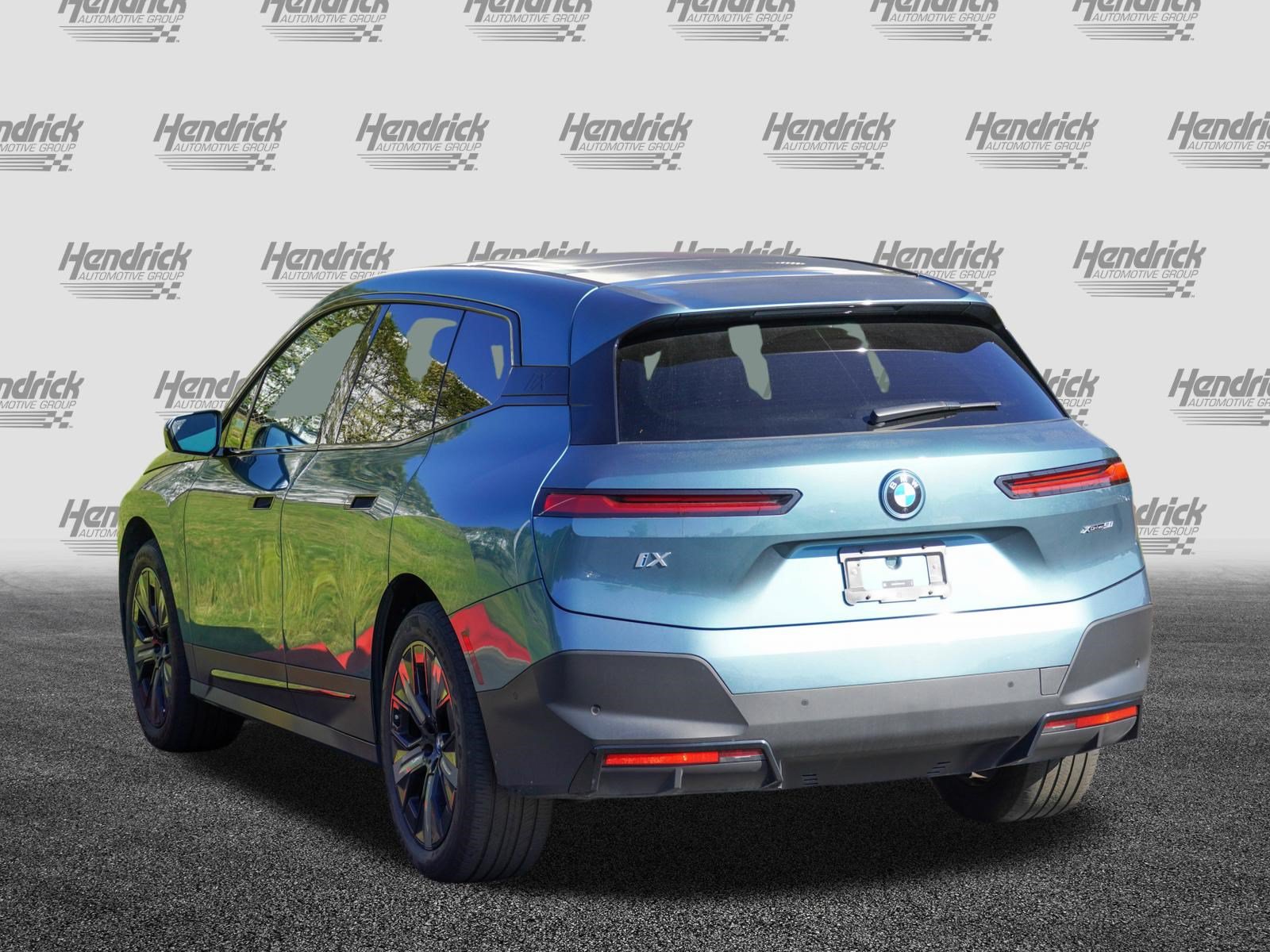Certified 2024 BMW iX xDrive50 w/ Premium Package AWD/4WD image 7