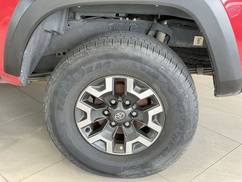 Certified 2021 Toyota Tacoma TRD Off-Road w/ Technology Package AWD/4WD image 13