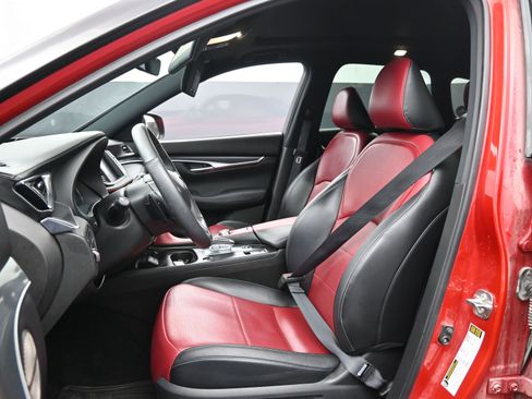 Used 2023 INFINITI QX50 Sport image 17