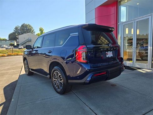 New 2025 Nissan Armada Platinum image 8