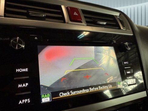 Used 2017 Subaru Outback 2.5i Limited image 3