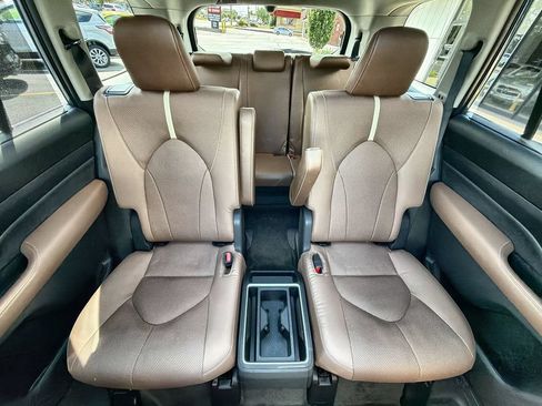 Used 2024 Toyota Grand Highlander AWD image 26