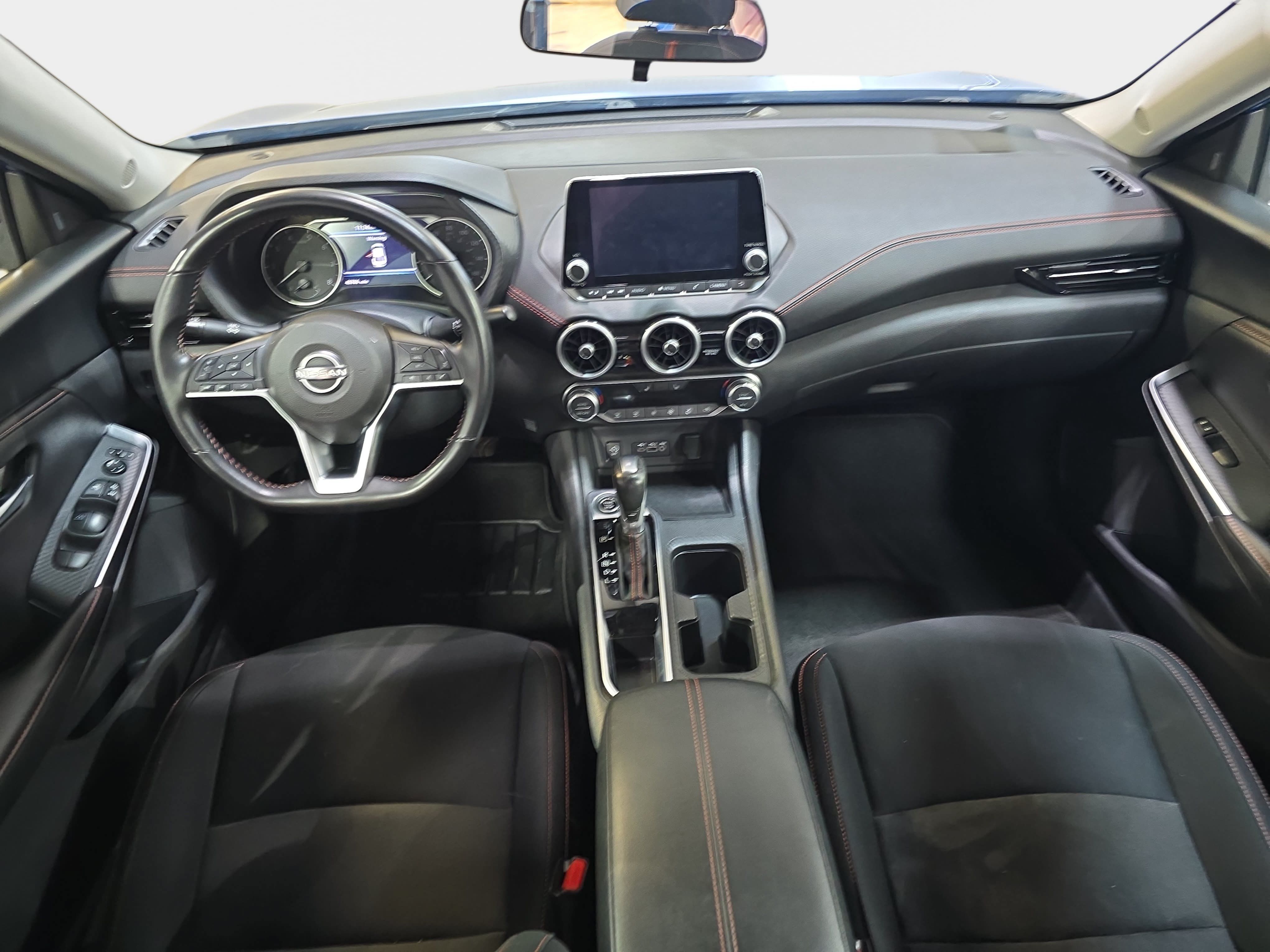 Used 2025 Nissan Sentra SR FWD image 10