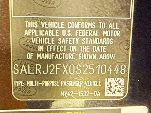 Used 2025 Land Rover Discovery S AWD/4WD image 27