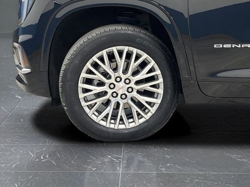 Used 2024 GMC Acadia Denali image 41