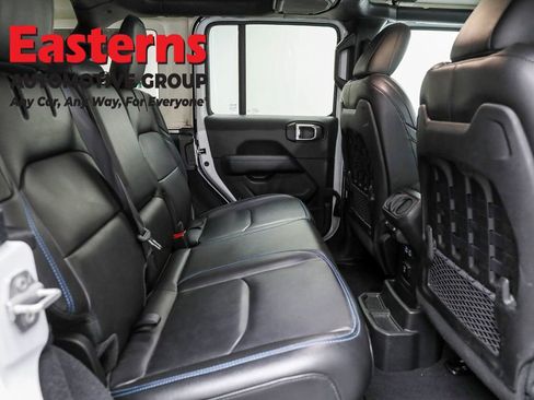 Used 2022 Jeep Wrangler Unlimited Rubicon 4xe w/ Cold Weather Group AWD/4WD image 25