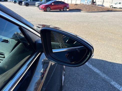 Used 2017 Volkswagen Passat 1.8T R-Line image 15