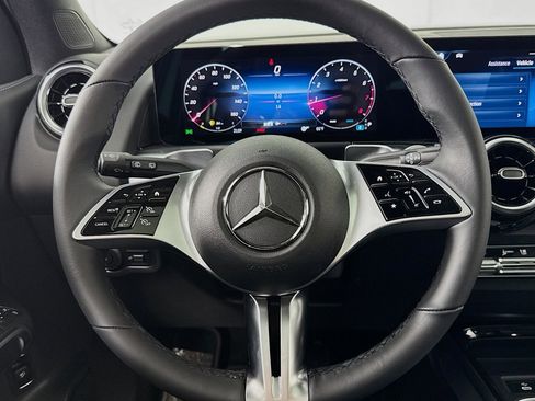 New 2026 Mercedes-Benz GLB 250 image 17