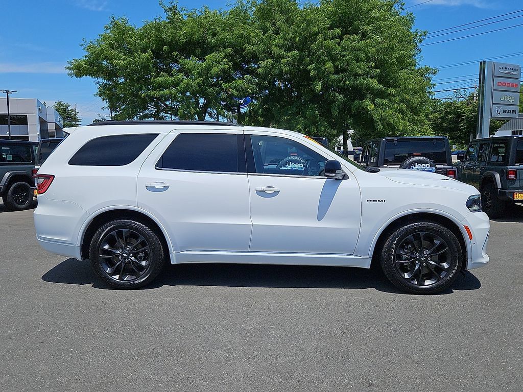 Used 2023 Dodge Durango R/T AWD/4WD image 8
