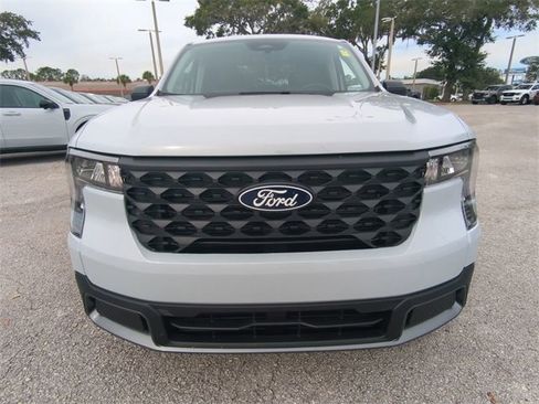 New 2025 Ford Maverick XLT image 10