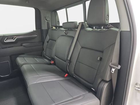 Used 2025 Chevrolet Silverado 1500 LTZ AWD/4WD image 13