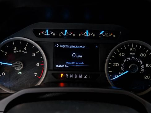 Used 2017 Ford F150 XLT w/ Equipment Group 302A Luxury image 16