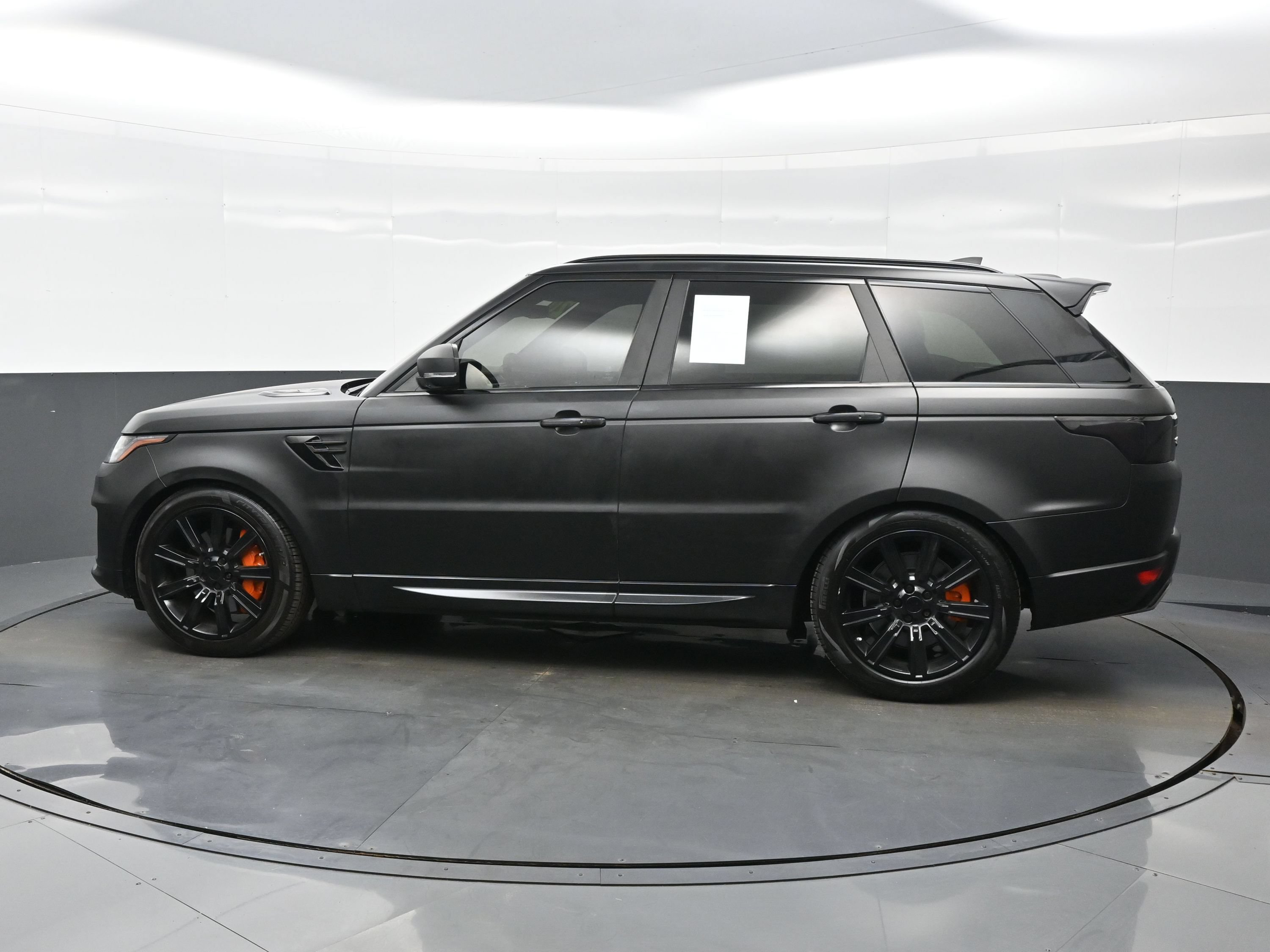 Used 2020 Land Rover Range Rover Sport HST AWD/4WD image 3