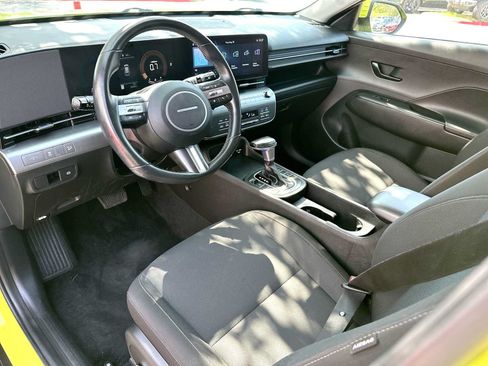 Used 2025 Hyundai Kona SEL AWD/4WD image 18