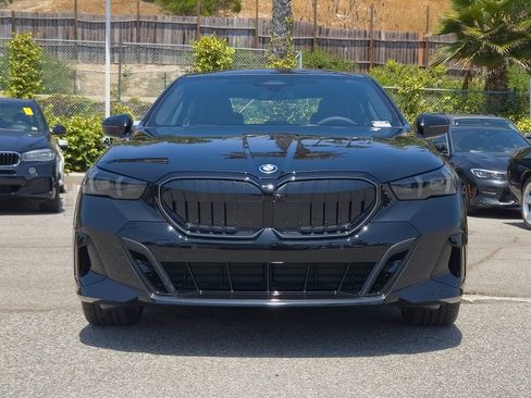 New 2026 BMW 550e xDrive w/ M Sport Professional Package AWD/4WD image 3