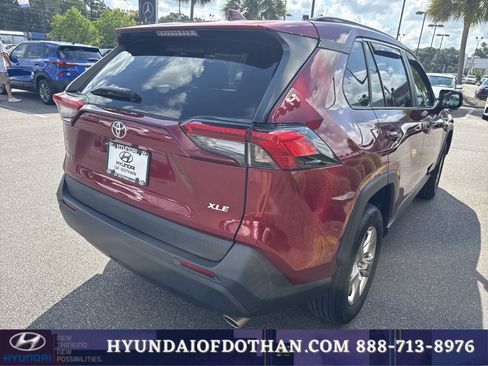 Used 2023 Toyota RAV4 XLE w/ Convenience Package FWD image 4