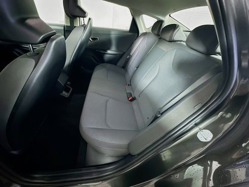 Used 2025 Kia K4 LXS image 26
