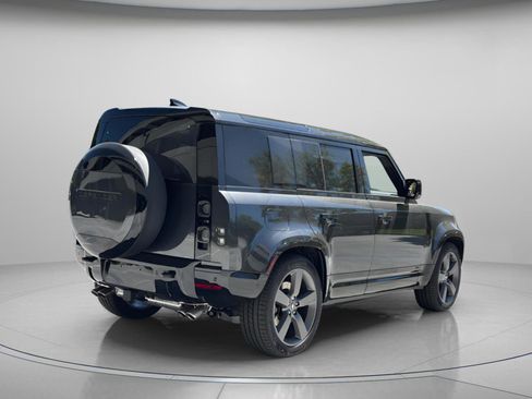 New 2025 Land Rover Defender 110 V8 image 5