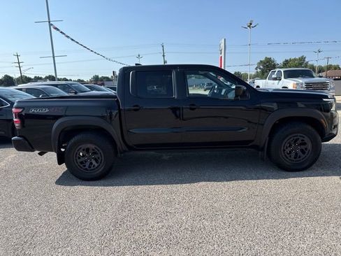 Used 2025 Nissan Frontier PRO-4X AWD/4WD image 7