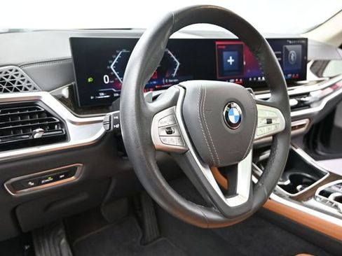 Used 2026 BMW X7 xDrive40i image 12