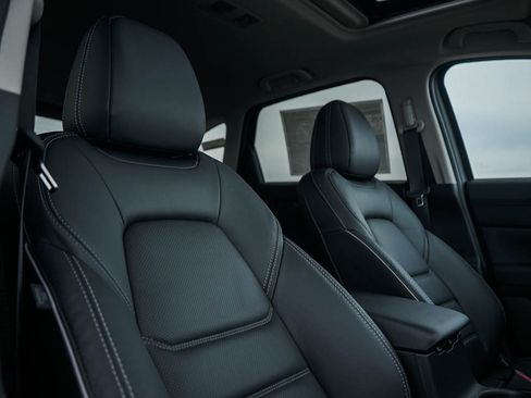 New 2025 MAZDA CX-5 AWD 2.5 S w/ Preferred Package image 12