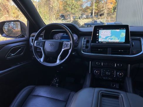 Used 2022 Chevrolet Tahoe Z71 image 17